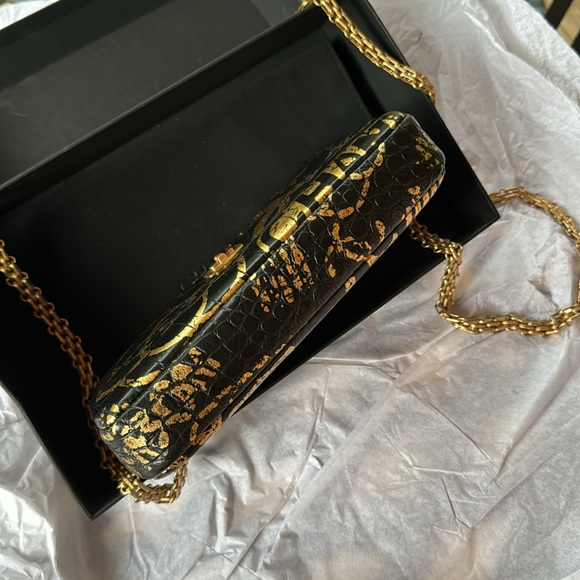 CHANEL ULTRA RARE CROC EMBOSSED LEATHER GRAFFITI DOUBLE ZIP WOC!! - Picture 4 of 7